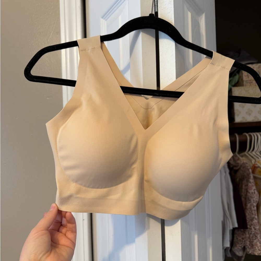 Truekind Everyday Comfort V-Neck Bralette‎